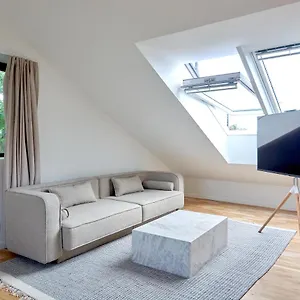Cozy And Bright With Private Car Park Apartment
