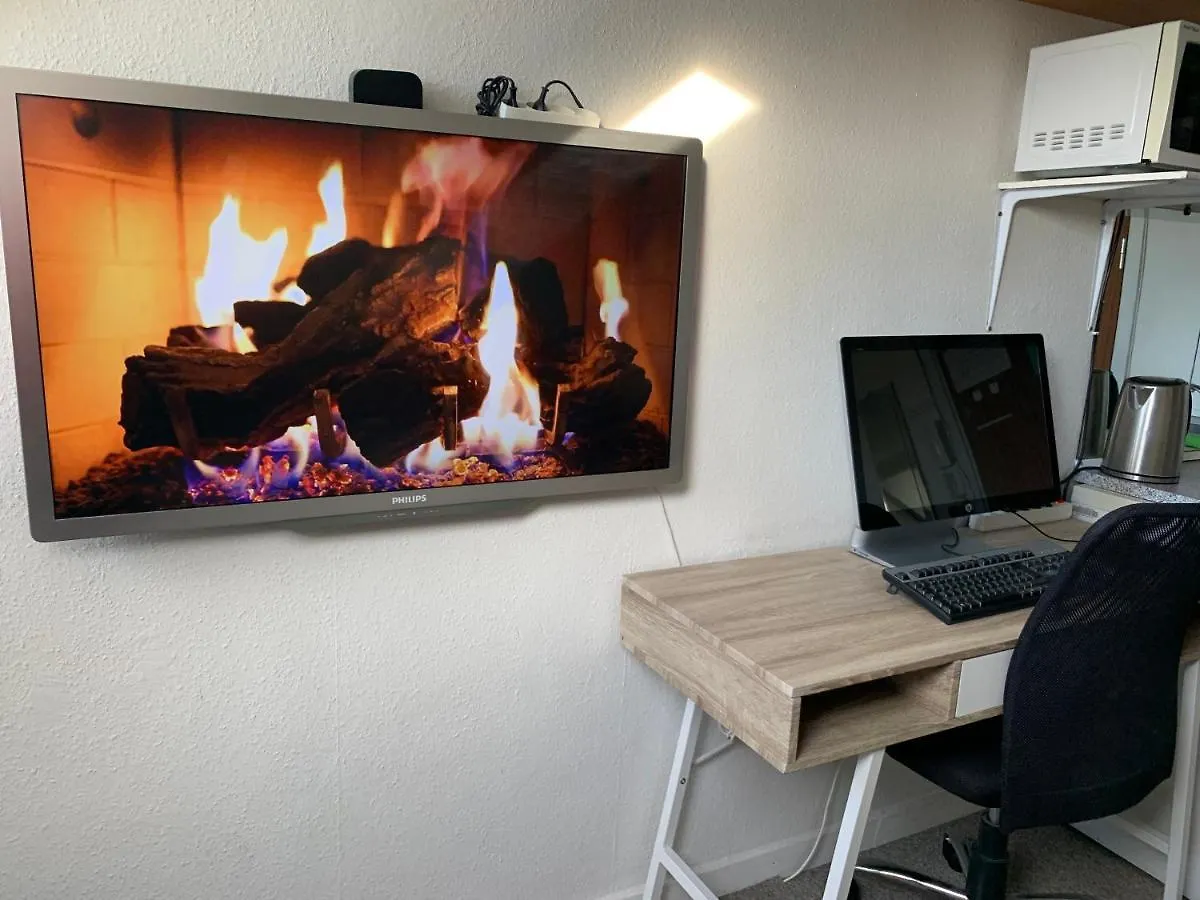 Central & Cosy Studio + Free Bikes & Netflix location